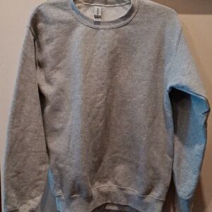 Gildan Men's Crewneck Sweater in Heather Gray
